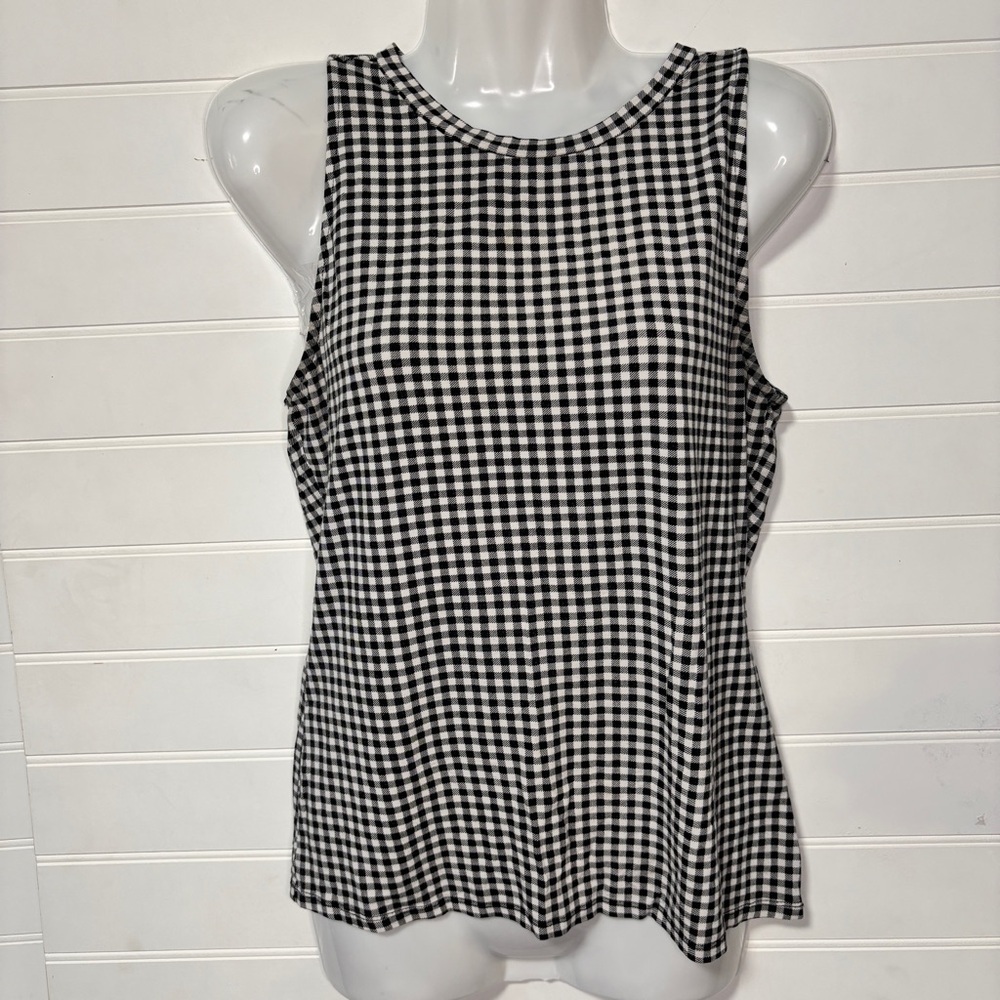 Reitmans Black and White Gingham Sleeveless Top with zipper Back ~ size Small